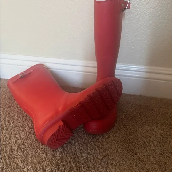 Hunter Red Rain Boots, Size 8 - Picture 2 of 2